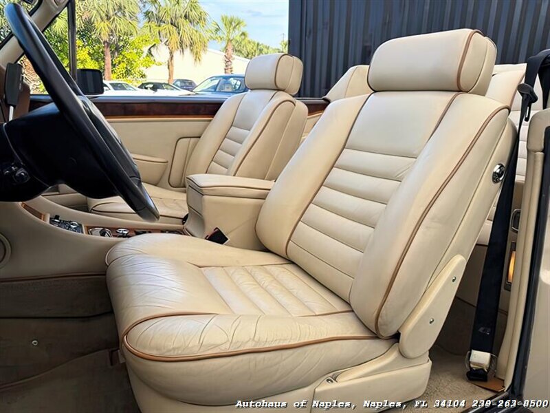 1990 Rolls-Royce Corniche III   - Photo 42 - Naples, FL 34104