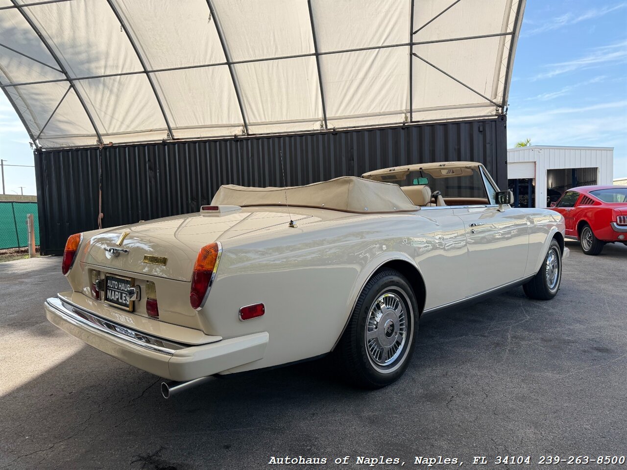 1990 Rolls-Royce Corniche III   - Photo 11 - Naples, FL 34104