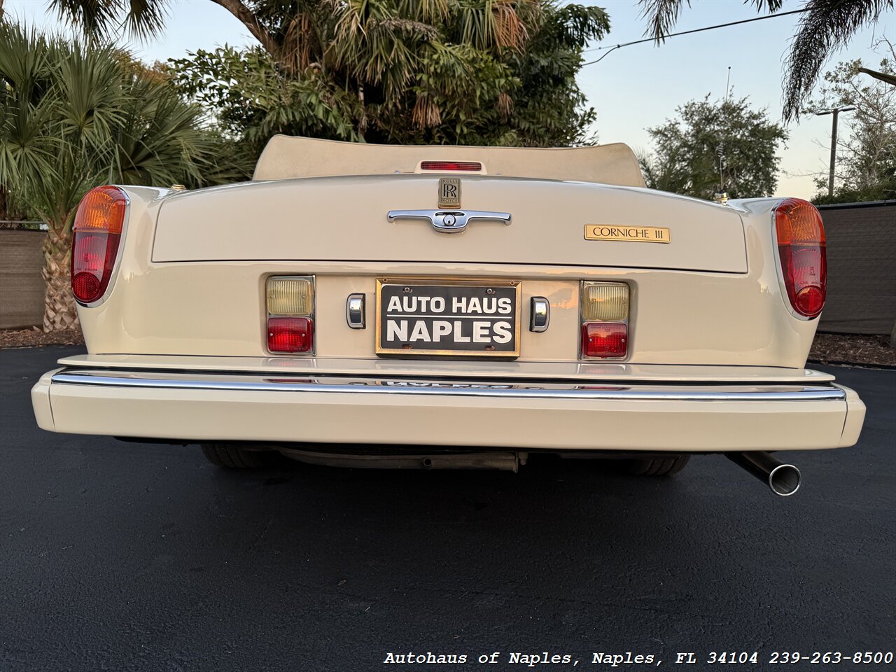 1990 Rolls-Royce Corniche III - Photo 10 - Naples, FL 34104