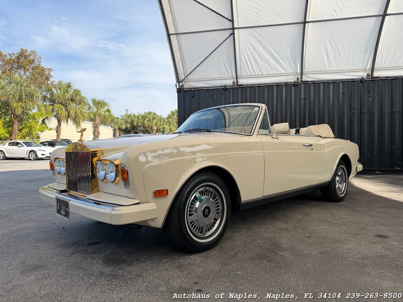 1990 Rolls-Royce Corniche III   - Photo 4 - Naples, FL 34104