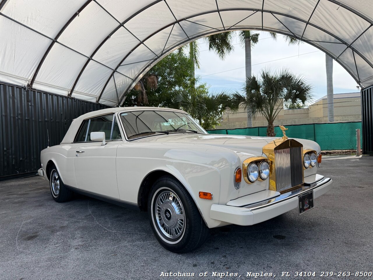1990 Rolls-Royce Corniche III   - Photo 14 - Naples, FL 34104