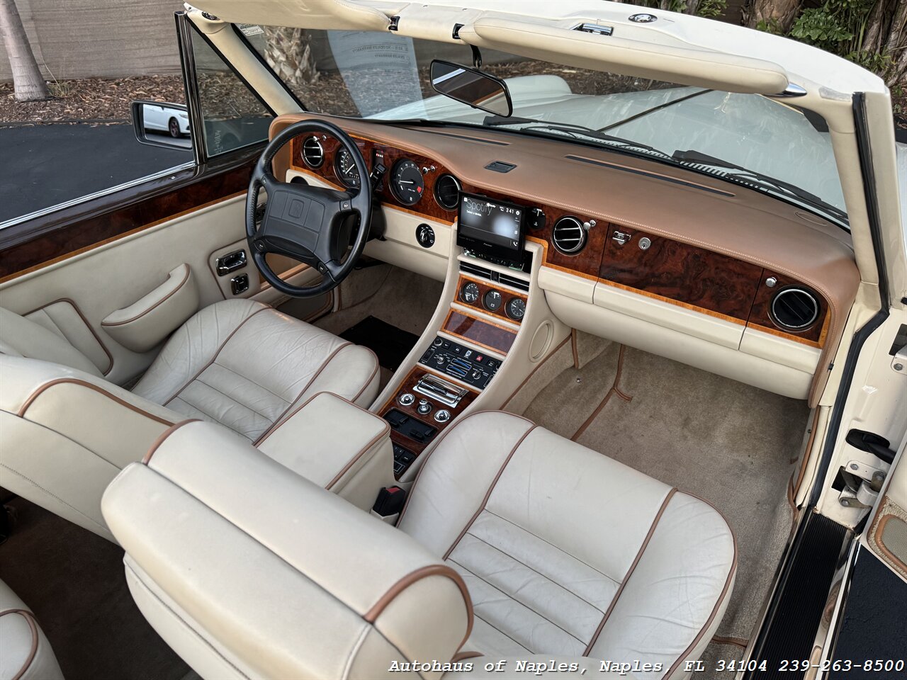 1990 Rolls-Royce Corniche III - Photo 46 - Naples, FL 34104