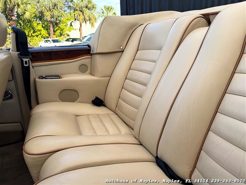 1990 Rolls-Royce Corniche III   - Photo 45 - Naples, FL 34104