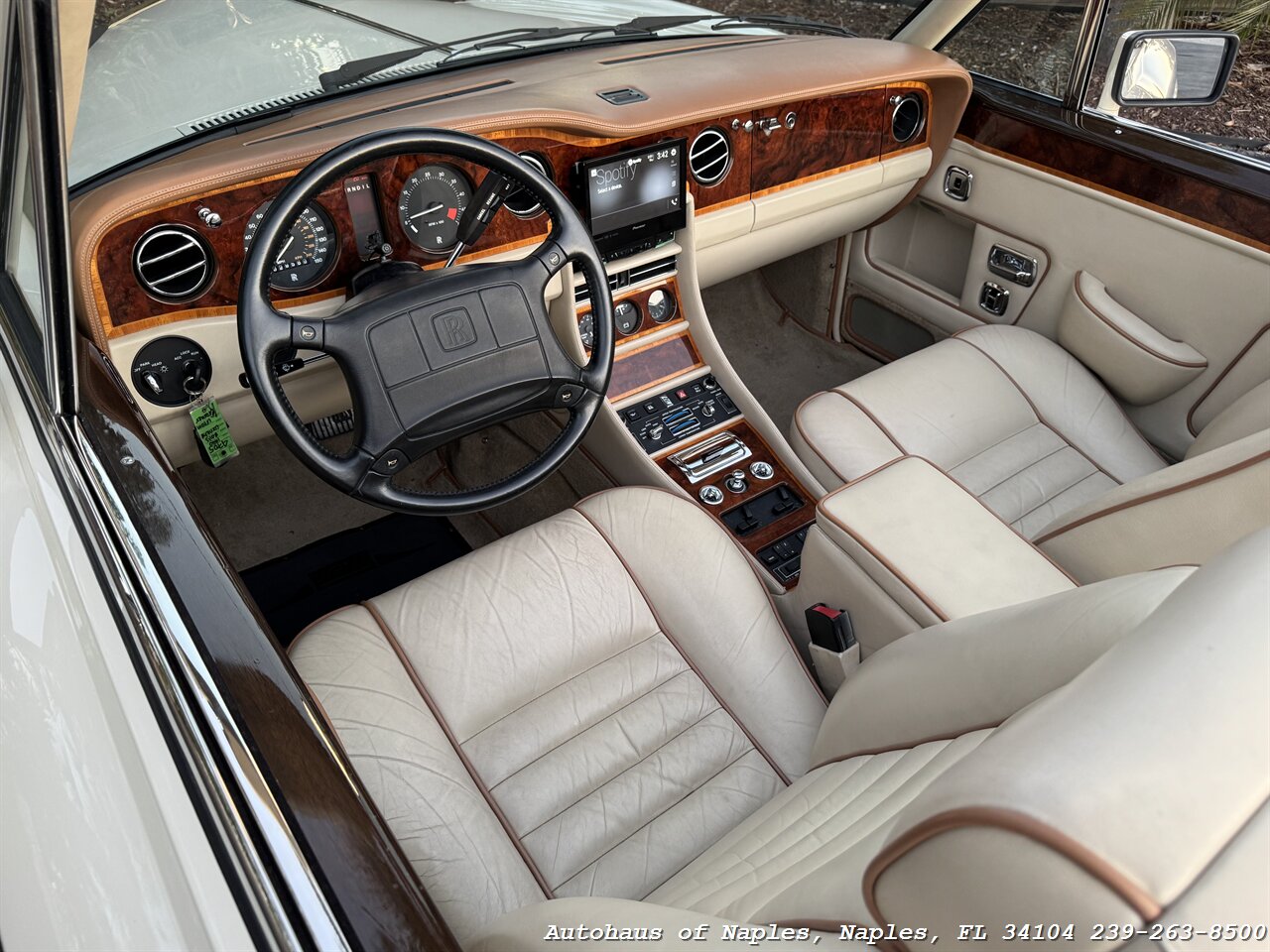 1990 Rolls-Royce Corniche III - Photo 40 - Naples, FL 34104