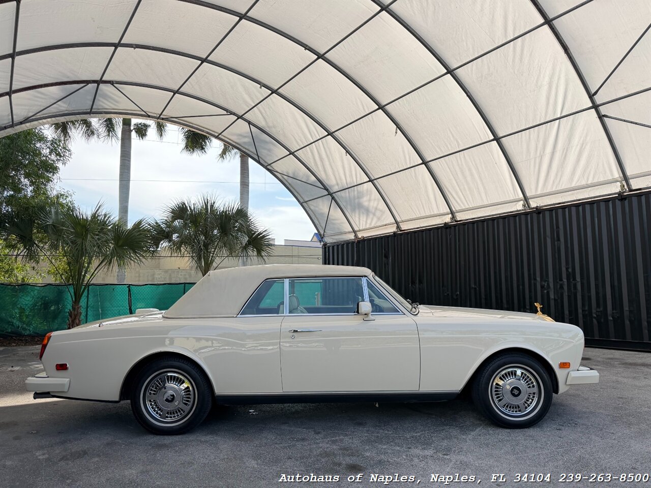 1990 Rolls-Royce Corniche III   - Photo 28 - Naples, FL 34104
