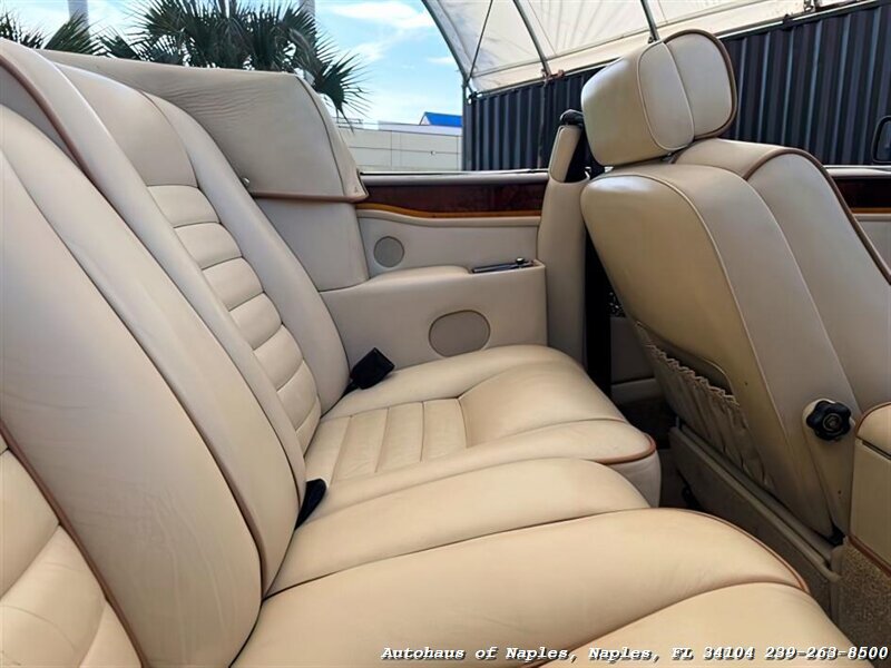 1990 Rolls-Royce Corniche III   - Photo 46 - Naples, FL 34104