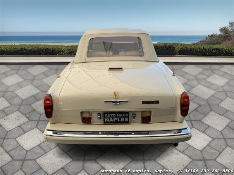 1990 Rolls-Royce Corniche III   - Photo 25 - Naples, FL 34104