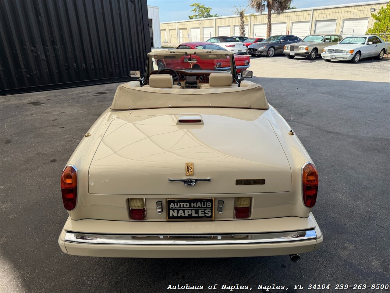 1990 Rolls-Royce Corniche III   - Photo 10 - Naples, FL 34104