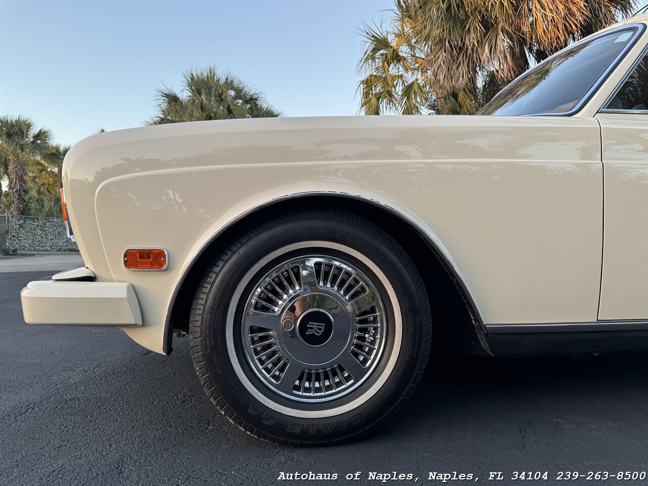 1990 Rolls-Royce Corniche III - Photo 22 - Naples, FL 34104