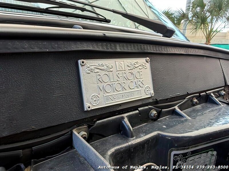 1990 Rolls-Royce Corniche III   - Photo 39 - Naples, FL 34104