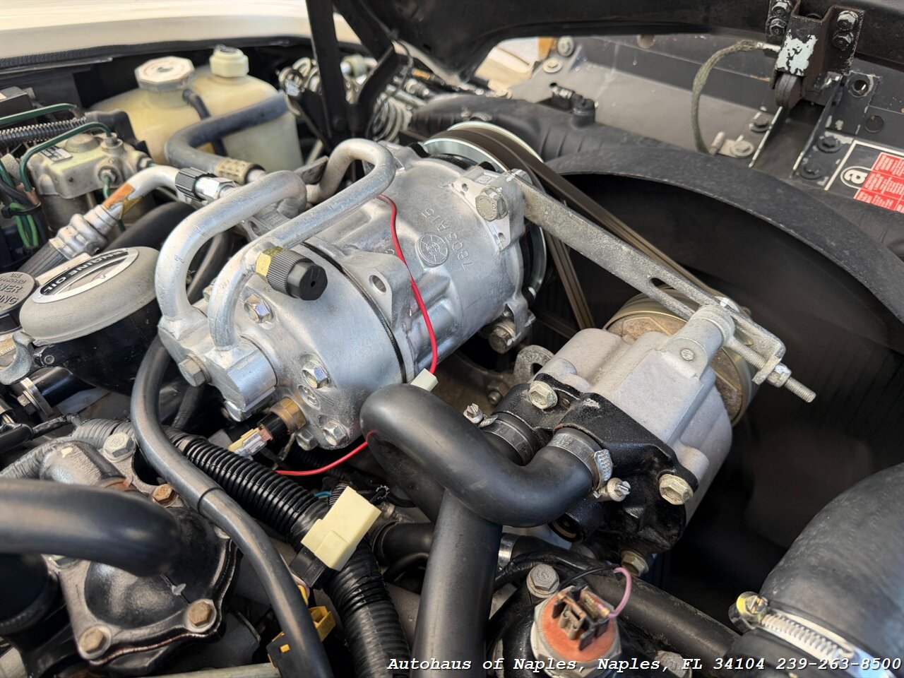 1990 Rolls-Royce Corniche III   - Photo 38 - Naples, FL 34104