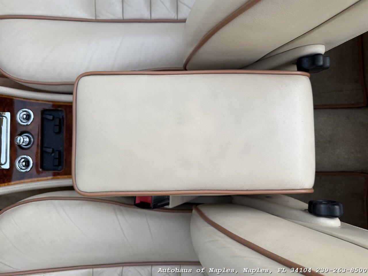 1990 Rolls-Royce Corniche III - Photo 39 - Naples, FL 34104