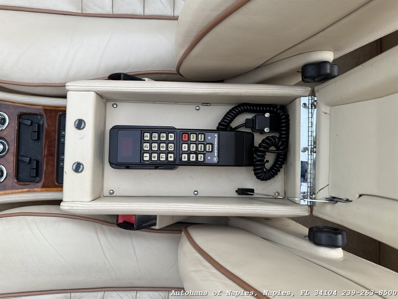 1990 Rolls-Royce Corniche III - Photo 38 - Naples, FL 34104