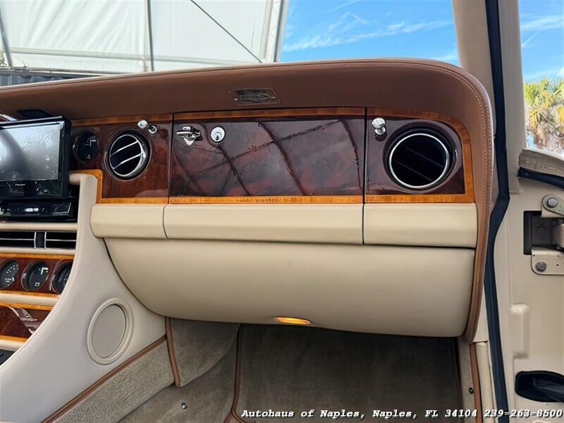 1990 Rolls-Royce Corniche III   - Photo 51 - Naples, FL 34104