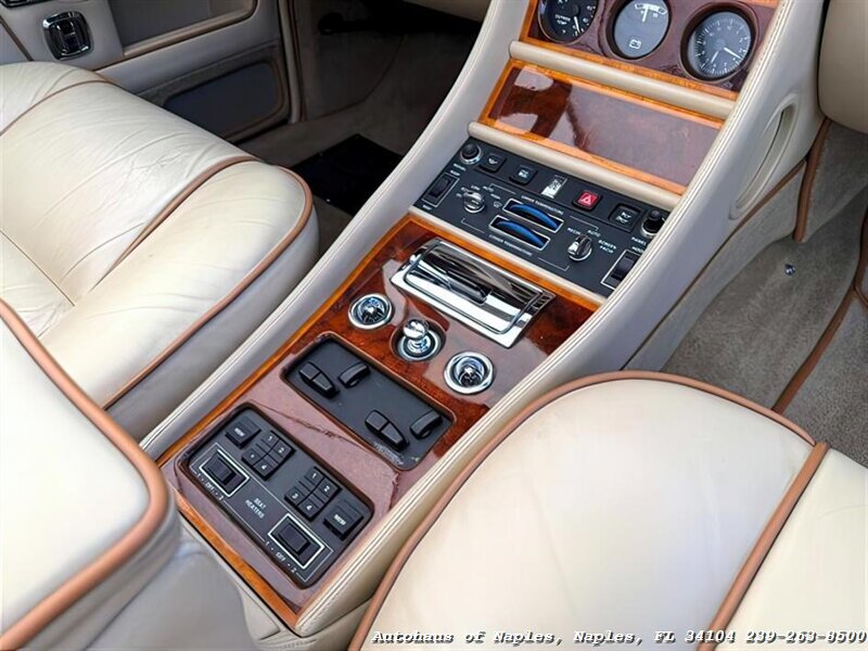 1990 Rolls-Royce Corniche III   - Photo 52 - Naples, FL 34104