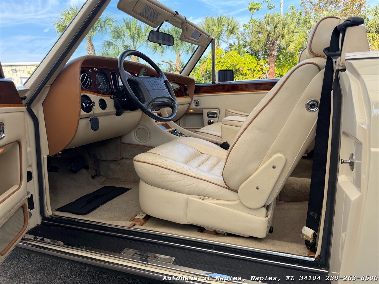 1990 Rolls-Royce Corniche III   - Photo 40 - Naples, FL 34104