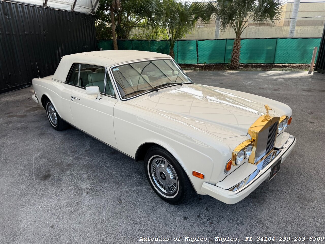 1990 Rolls-Royce Corniche III   - Photo 16 - Naples, FL 34104