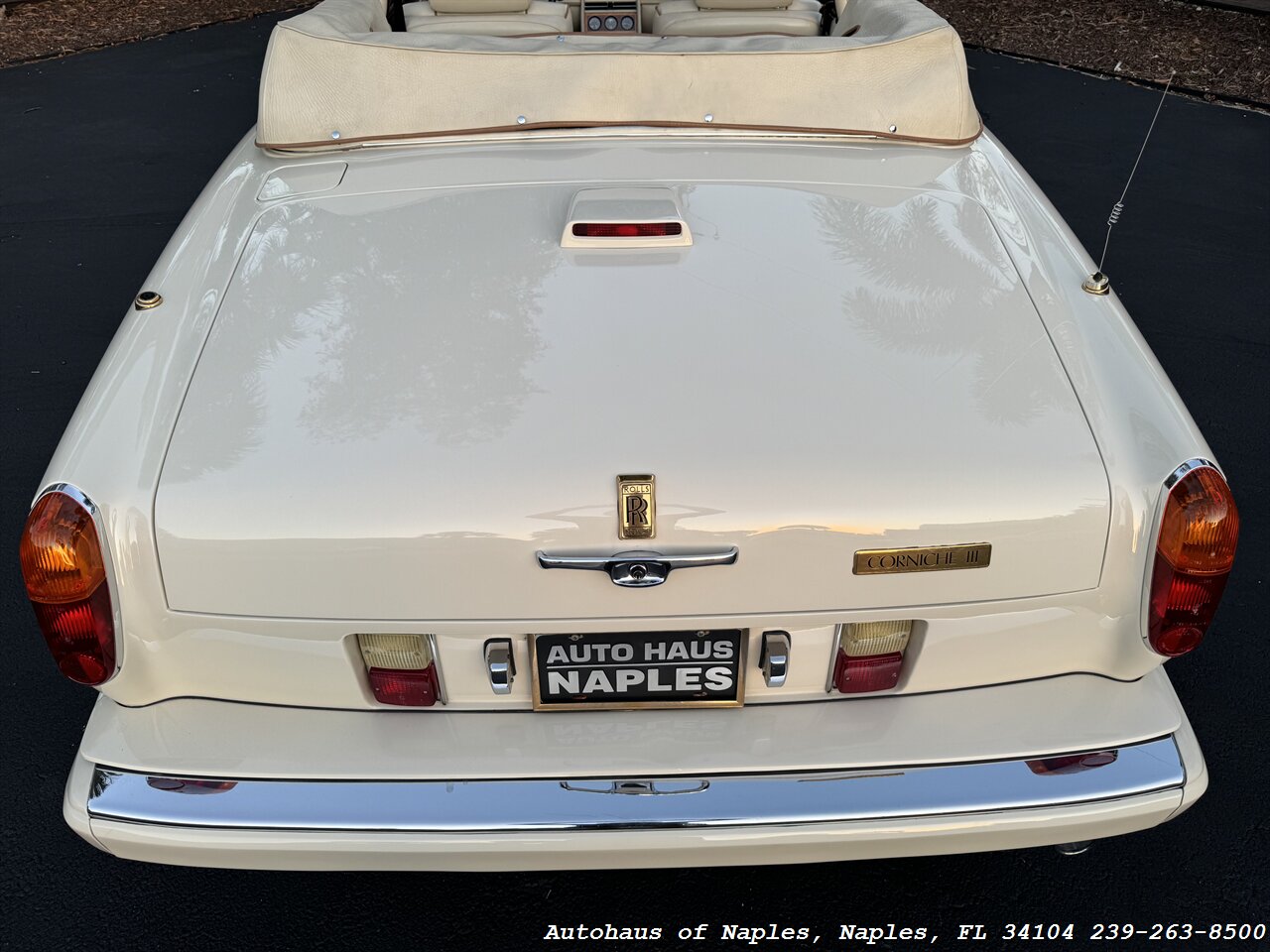 1990 Rolls-Royce Corniche III - Photo 9 - Naples, FL 34104