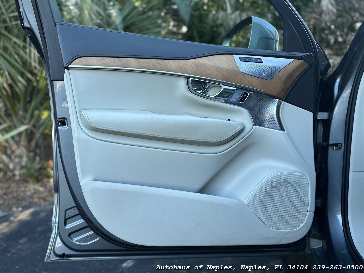 2016 Volvo XC90 T6 Inscription   - Photo 26 - Naples, FL 34104