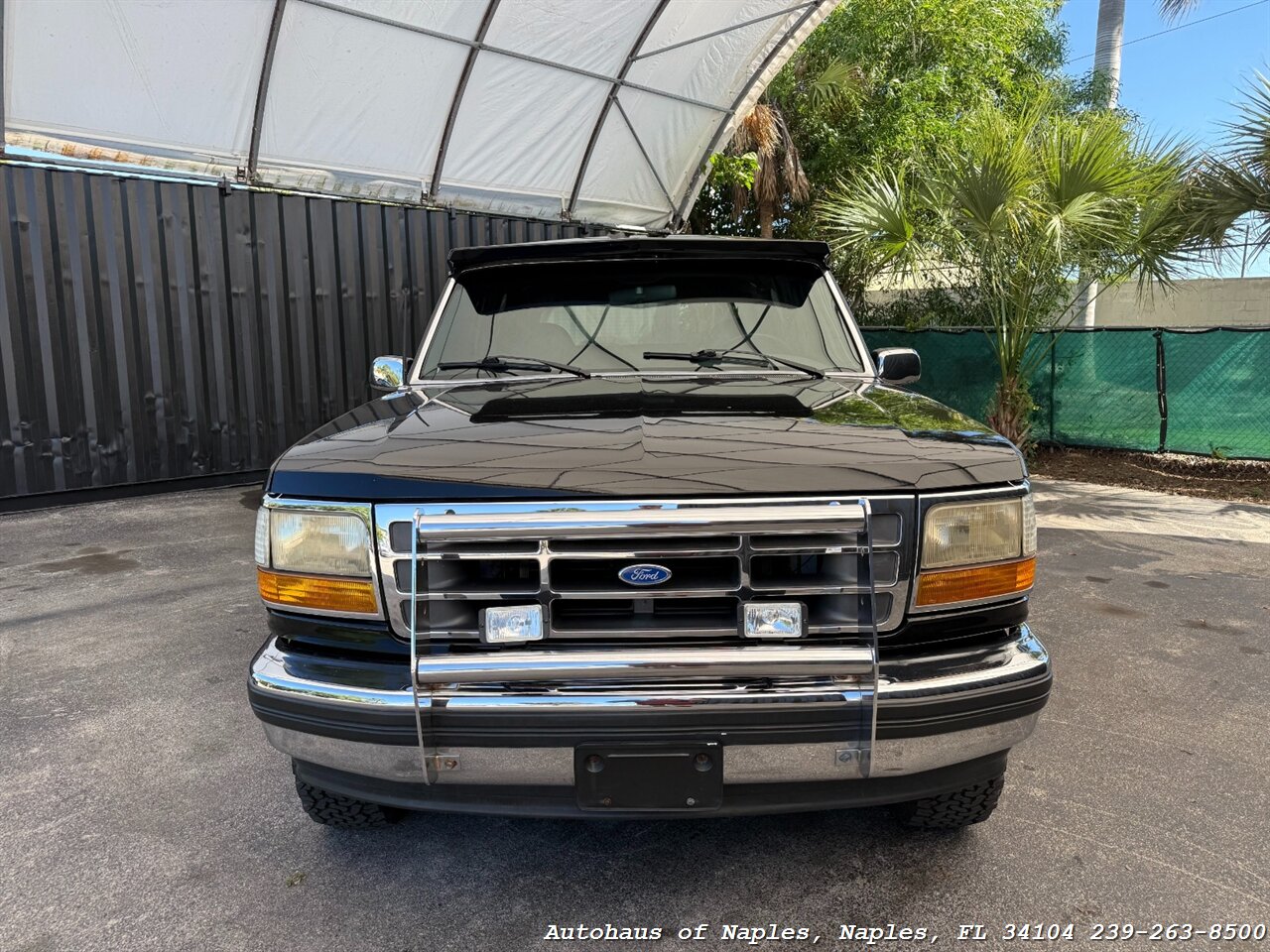 1992 Ford Bronco XLT 2dr XLT   - Photo 3 - Naples, FL 34104