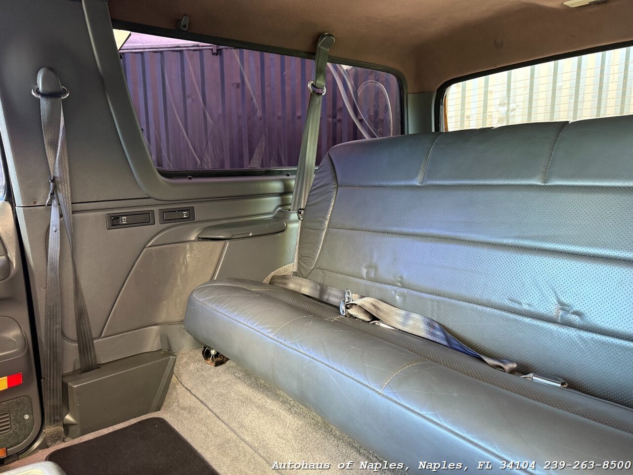 1992 Ford Bronco XLT 2dr XLT   - Photo 28 - Naples, FL 34104