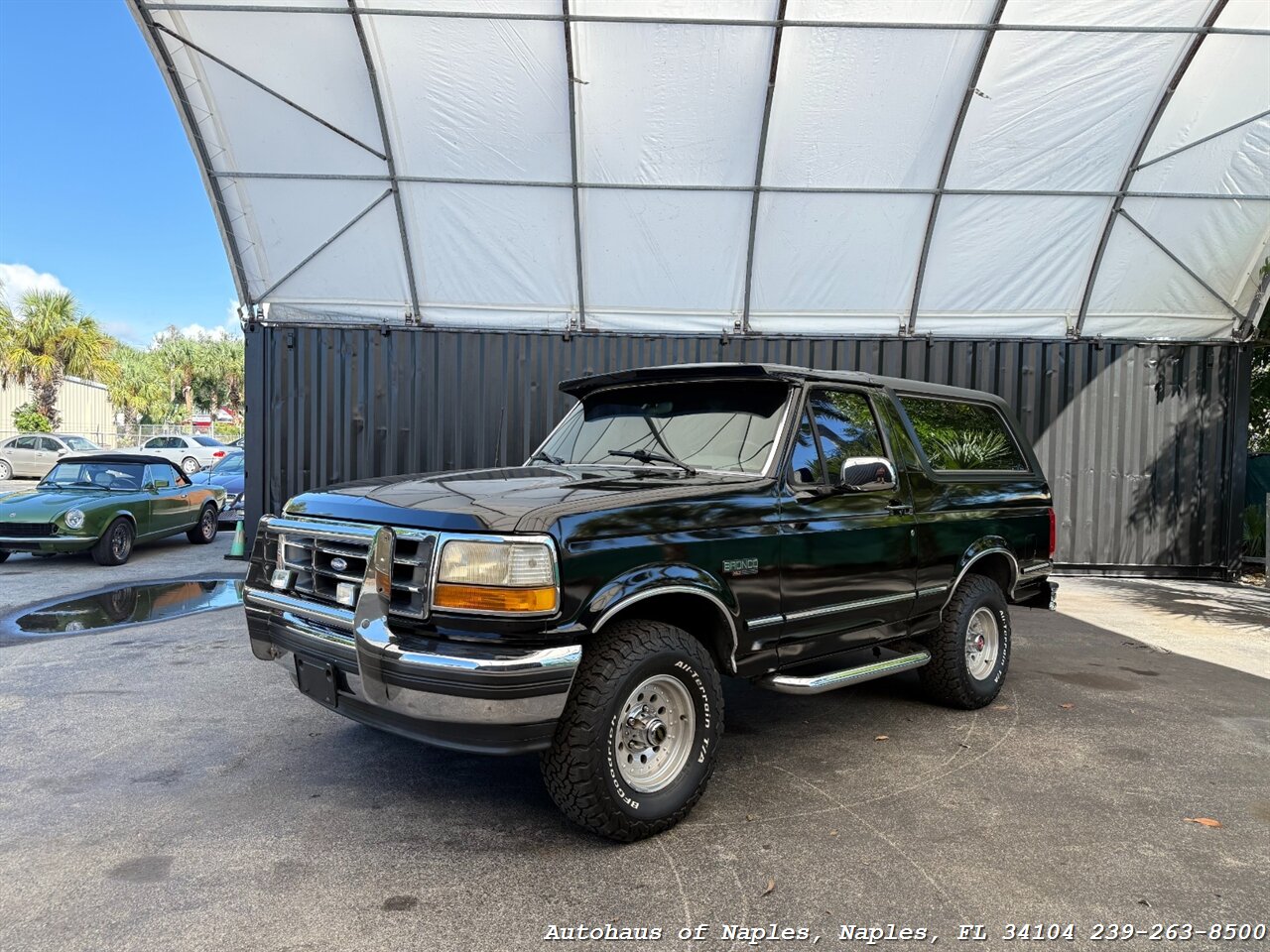 1992 Ford Bronco XLT 2dr XLT   - Photo 4 - Naples, FL 34104