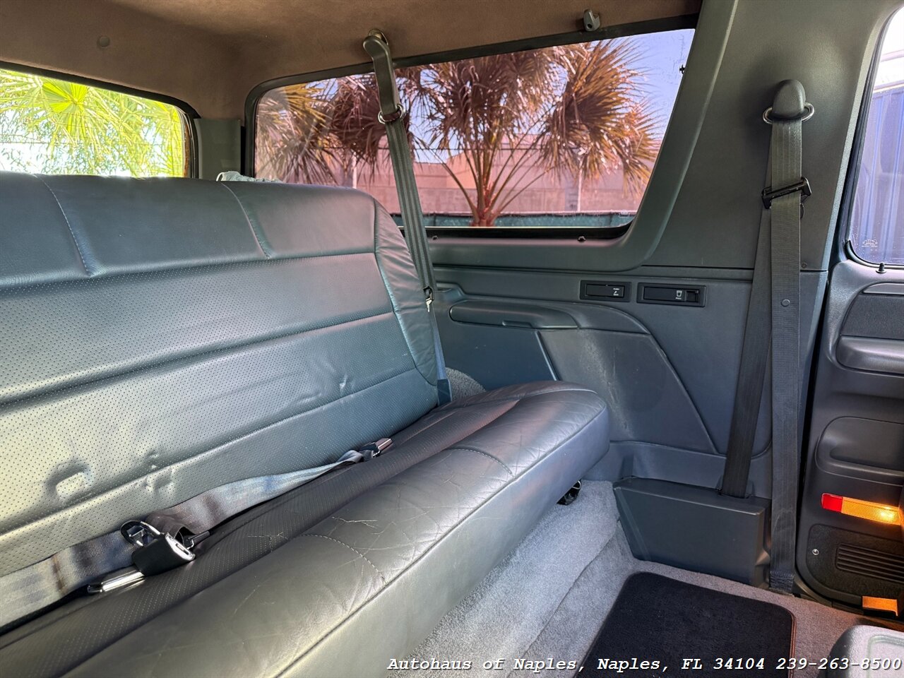 1992 Ford Bronco XLT 2dr XLT   - Photo 27 - Naples, FL 34104