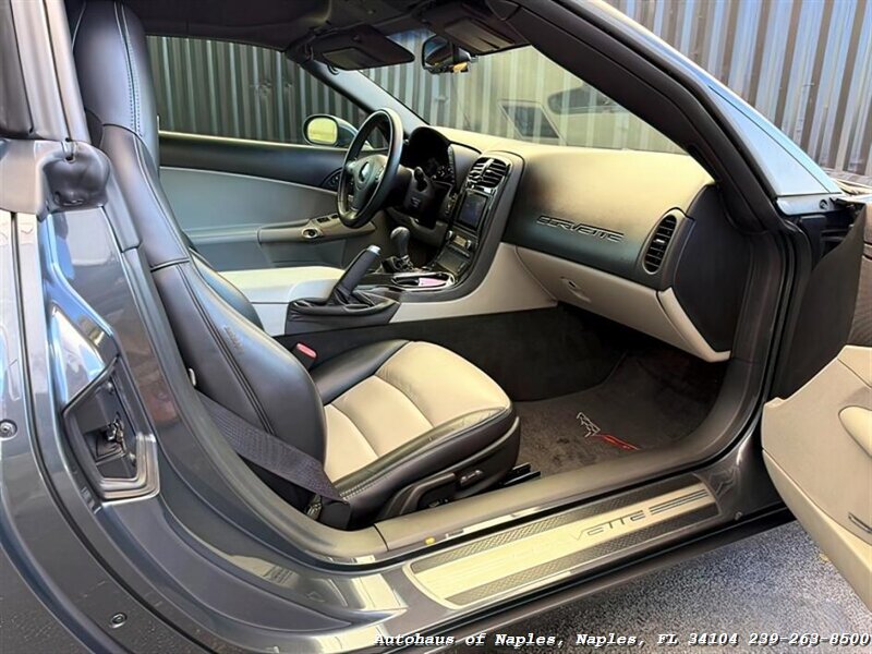 2010 Chevrolet Corvette 3LT 6-Speed   - Photo 41 - Naples, FL 34104