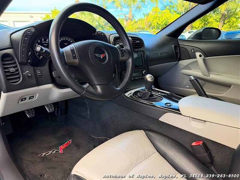 2010 Chevrolet Corvette 3LT 6-Speed   - Photo 38 - Naples, FL 34104