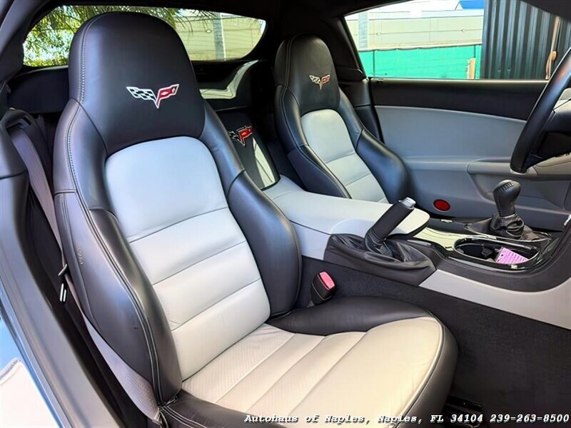 2010 Chevrolet Corvette 3LT 6-Speed   - Photo 43 - Naples, FL 34104