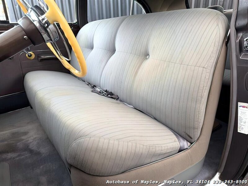 1942 Buick Super 4-Door Sedan   - Photo 27 - Naples, FL 34104