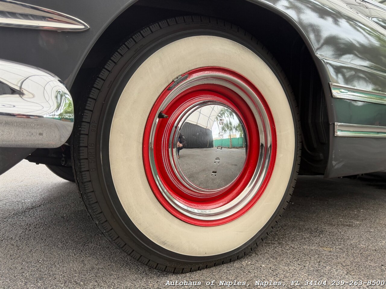 1942 Buick Super 4-Door Sedan   - Photo 17 - Naples, FL 34104