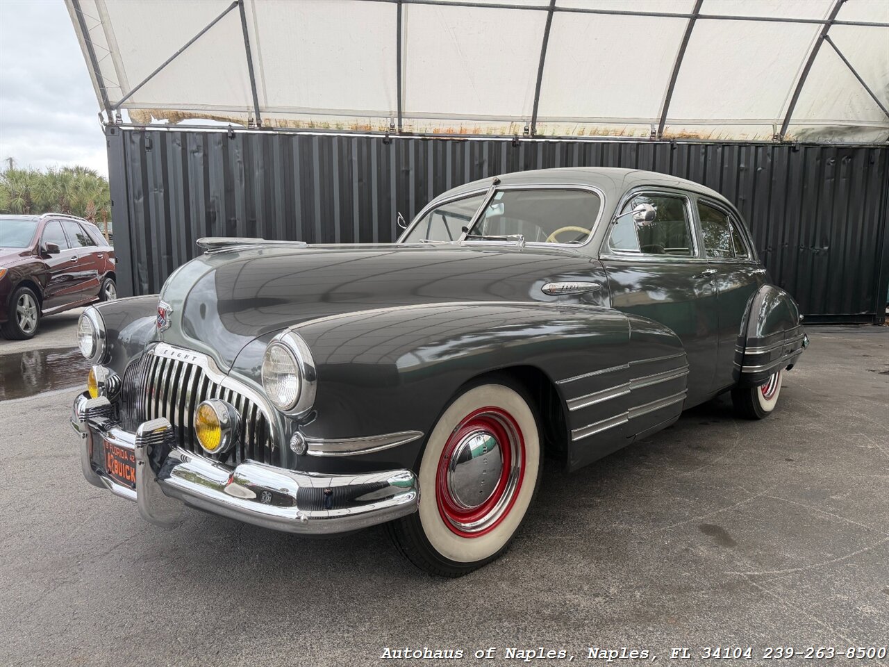 1942 Buick Super 4-Door Sedan   - Photo 6 - Naples, FL 34104