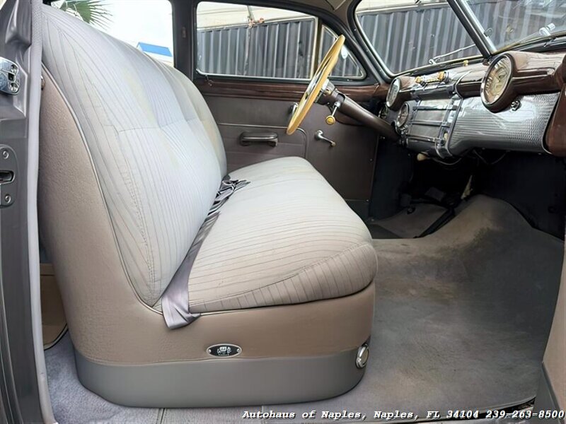 1942 Buick Super 4-Door Sedan   - Photo 42 - Naples, FL 34104