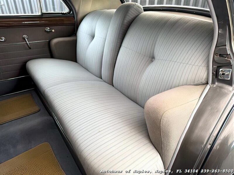 1942 Buick Super 4-Door Sedan   - Photo 33 - Naples, FL 34104