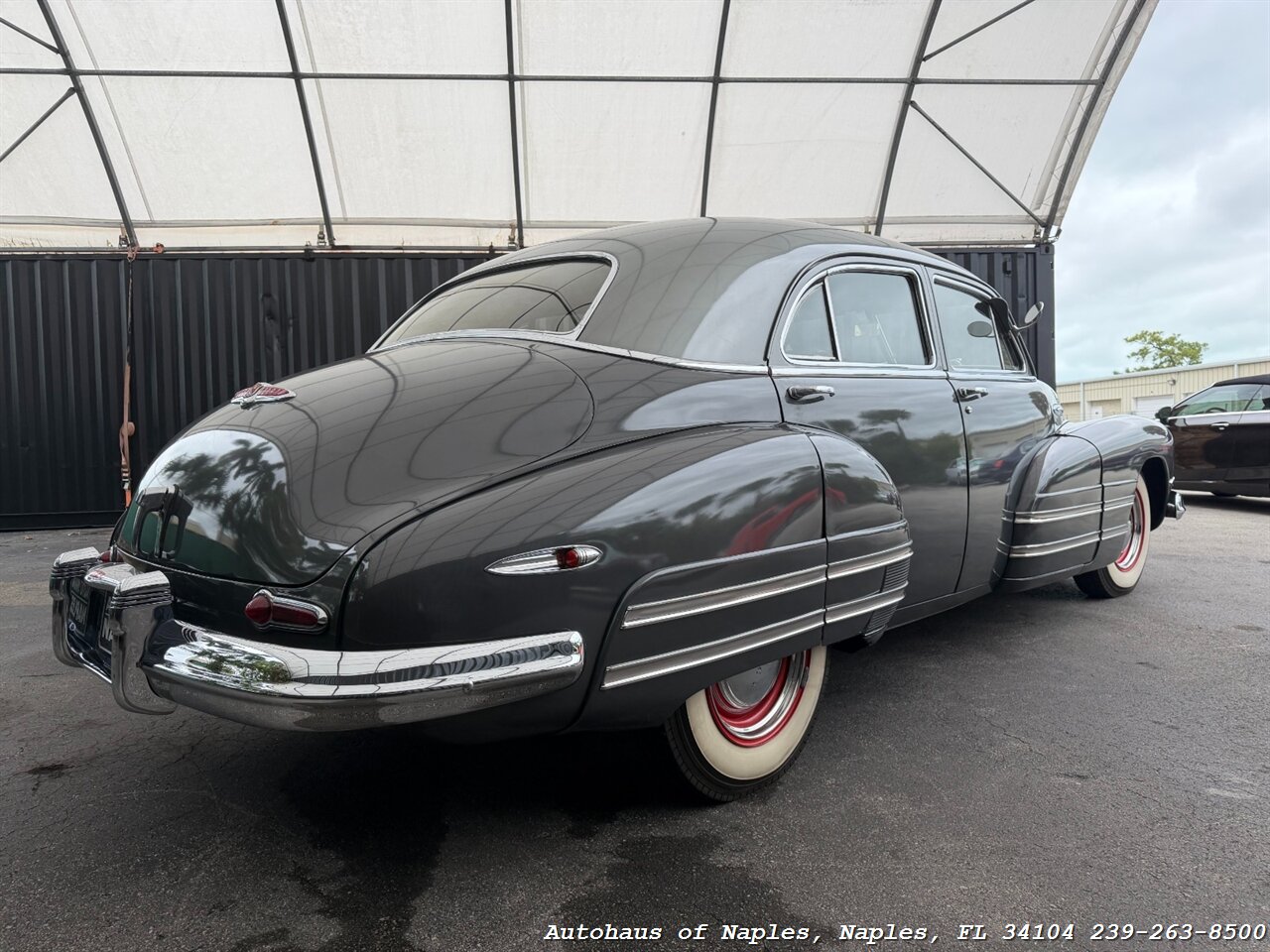 1942 Buick Super 4-Door Sedan   - Photo 12 - Naples, FL 34104