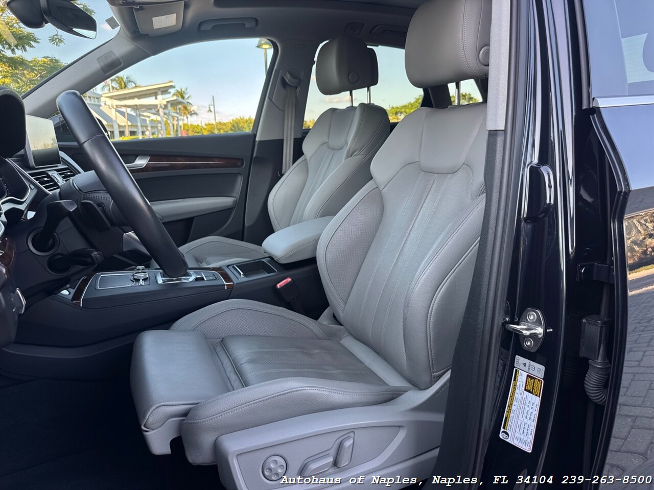 2018 Audi Q5 2.0T quattro Premium Plus   - Photo 16 - Naples, FL 34104