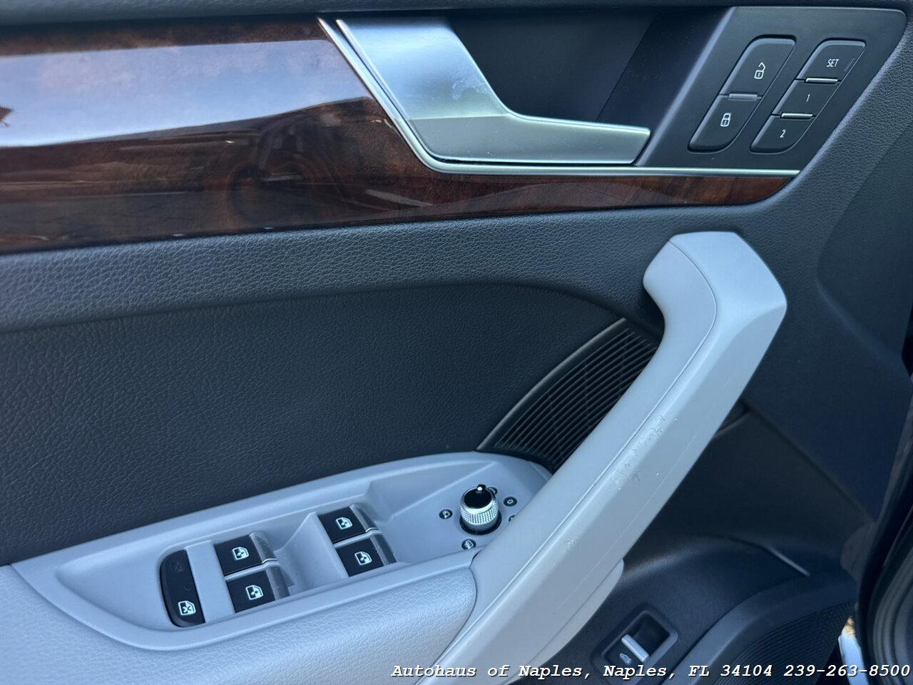 2018 Audi Q5 2.0T quattro Premium Plus   - Photo 24 - Naples, FL 34104