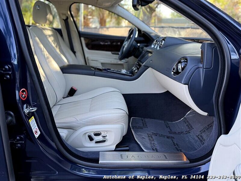 2011 Jaguar XJL - Photo 47 - Naples, FL 34104