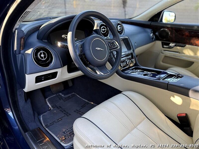 2011 Jaguar XJL - Photo 27 - Naples, FL 34104