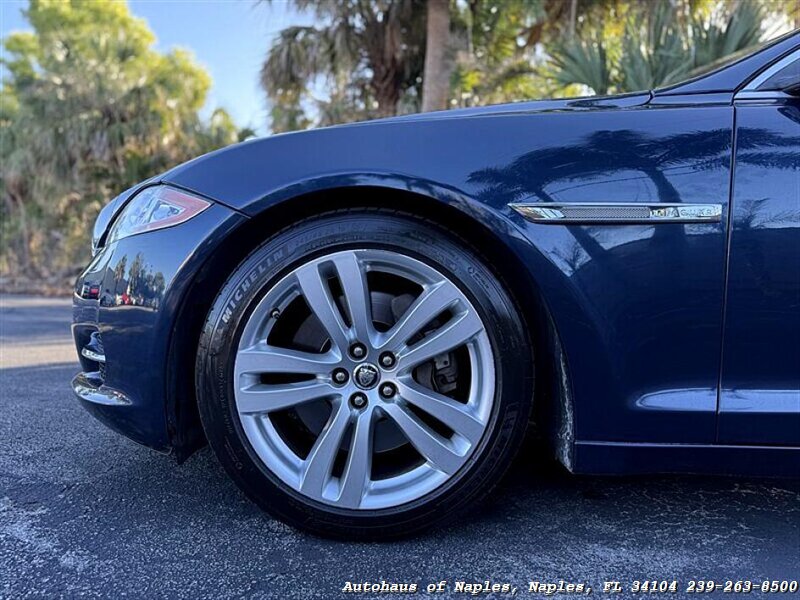 2011 Jaguar XJL - Photo 9 - Naples, FL 34104