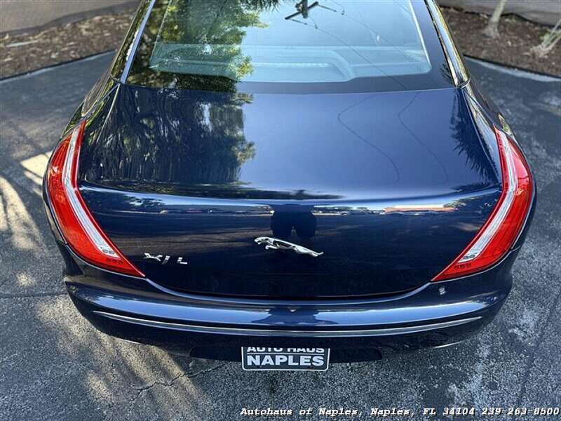 2011 Jaguar XJL - Photo 17 - Naples, FL 34104