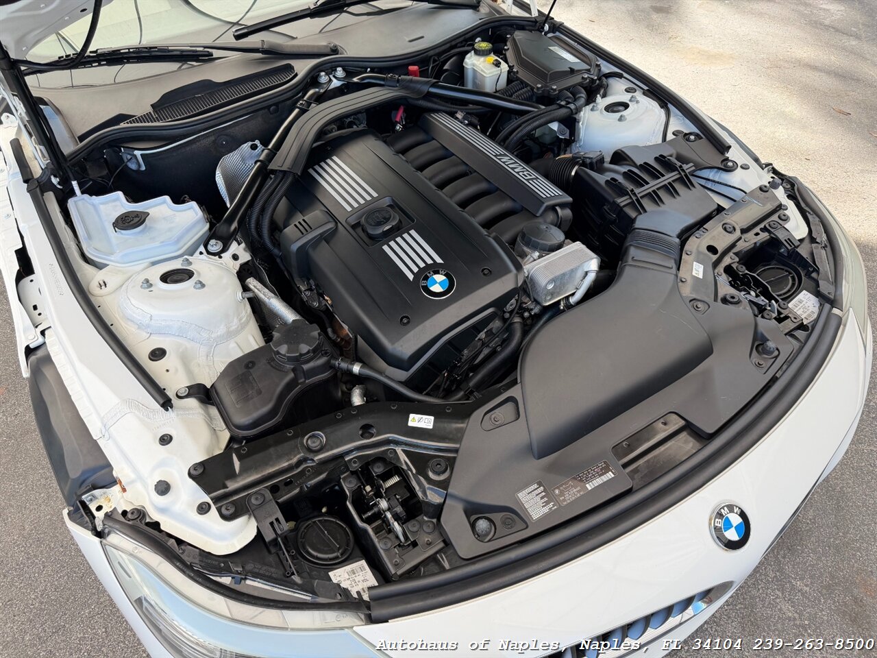 2011 BMW Z4 sDrive30i   - Photo 29 - Naples, FL 34104