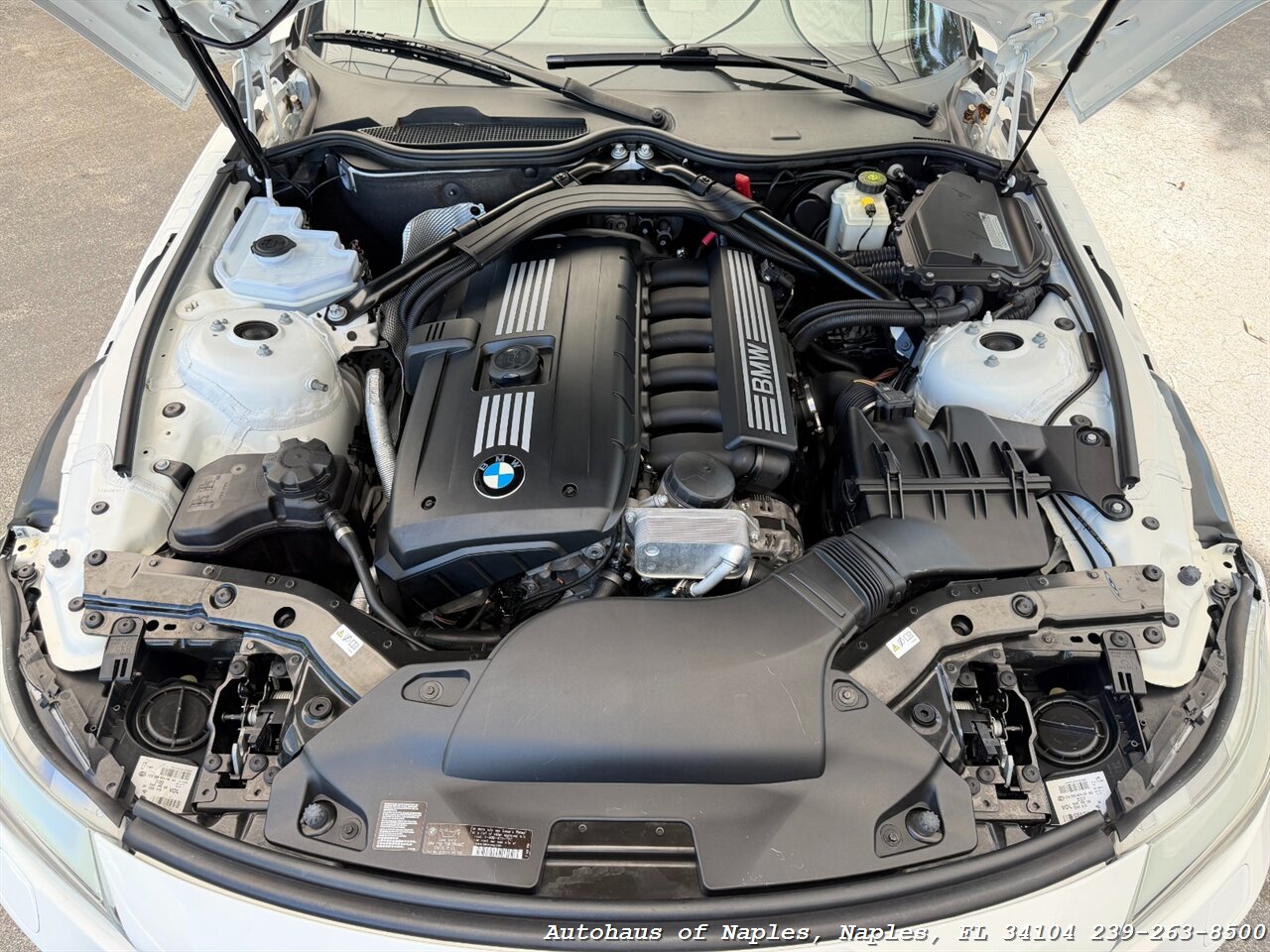 2011 BMW Z4 sDrive30i   - Photo 27 - Naples, FL 34104