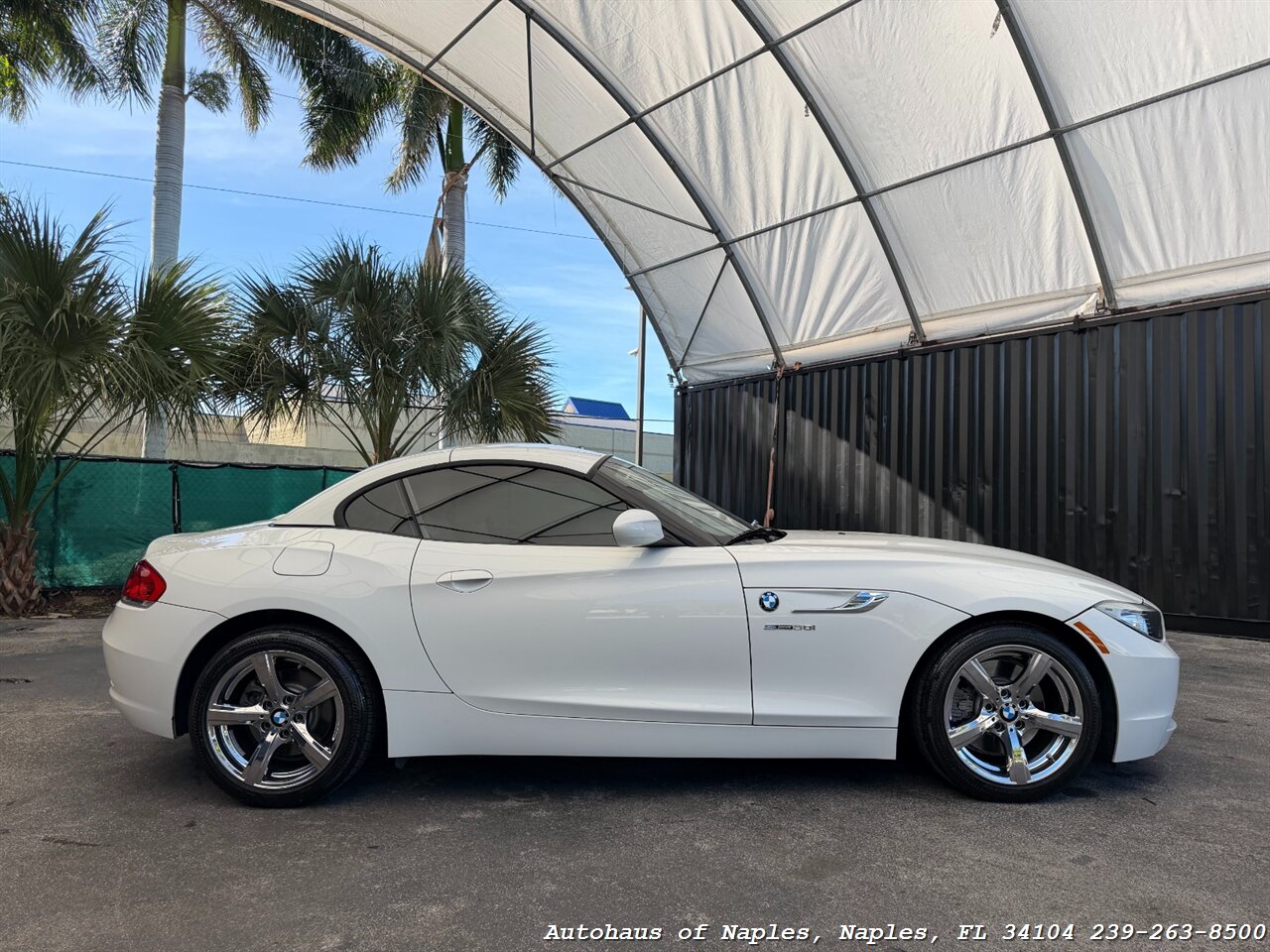 2011 BMW Z4 sDrive30i   - Photo 9 - Naples, FL 34104