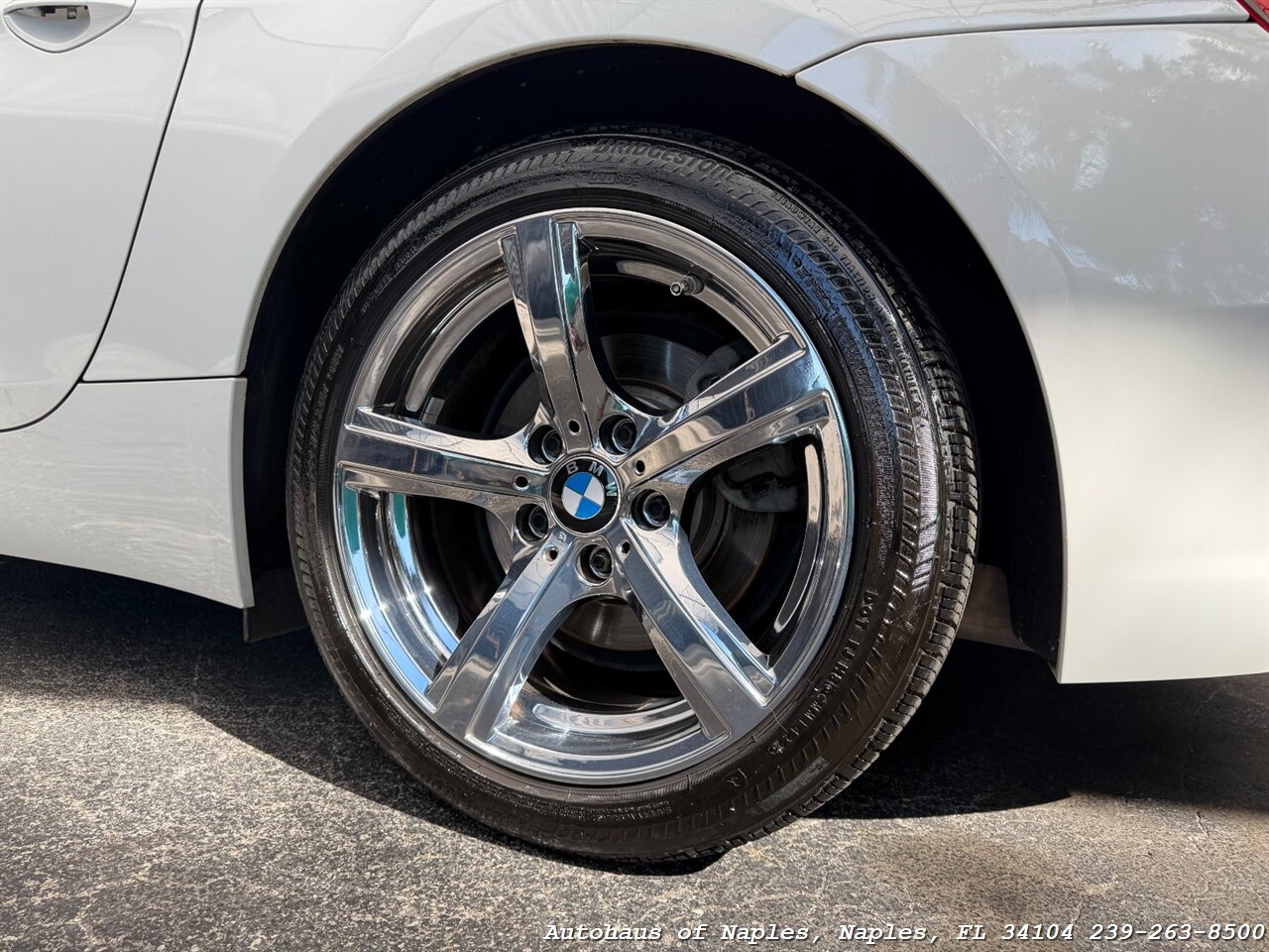2011 BMW Z4 sDrive30i   - Photo 13 - Naples, FL 34104