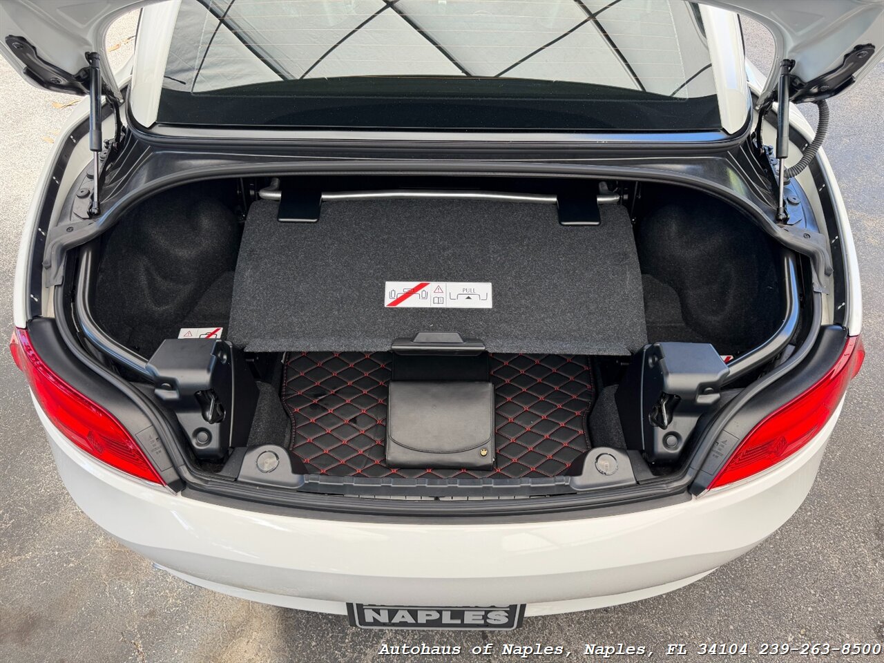 2011 BMW Z4 sDrive30i   - Photo 26 - Naples, FL 34104