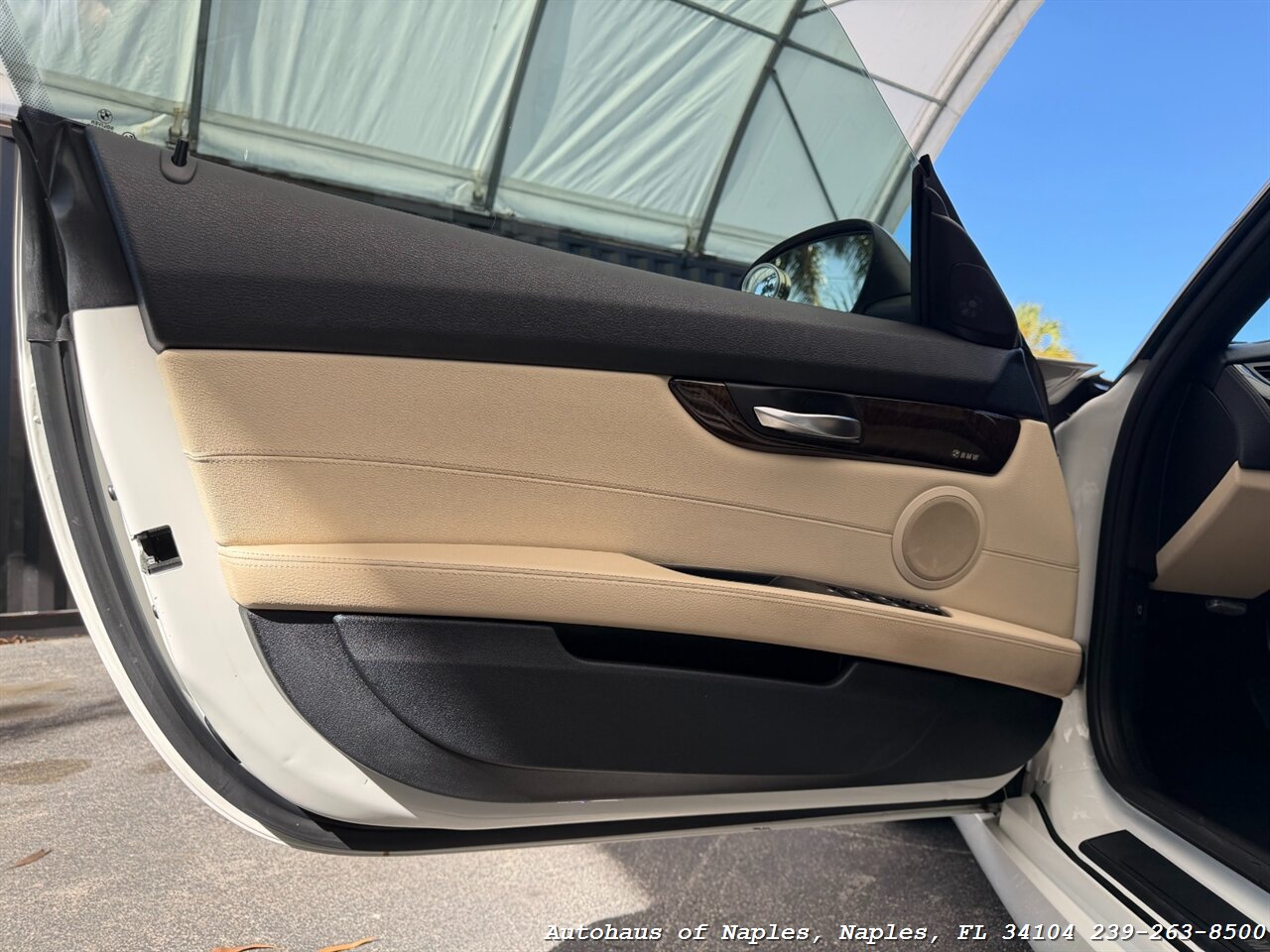 2011 BMW Z4 sDrive30i   - Photo 19 - Naples, FL 34104