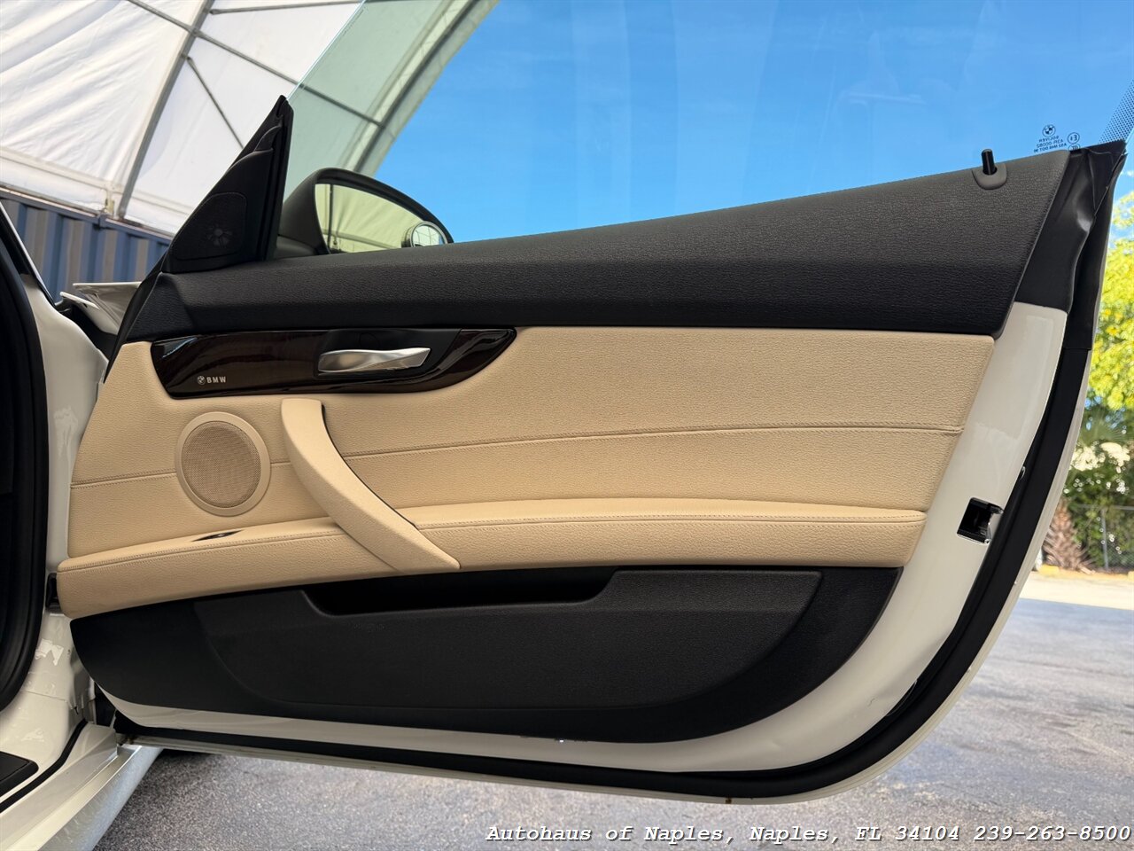 2011 BMW Z4 sDrive30i   - Photo 23 - Naples, FL 34104
