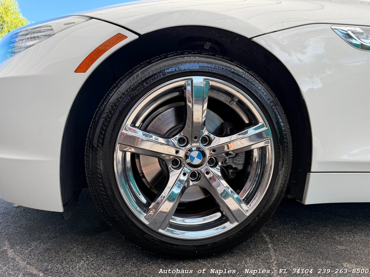 2011 BMW Z4 sDrive30i   - Photo 14 - Naples, FL 34104